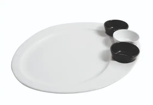 [B2924] Plato oval con 2 salseras negras y 1 blanca 34x28x2 cm